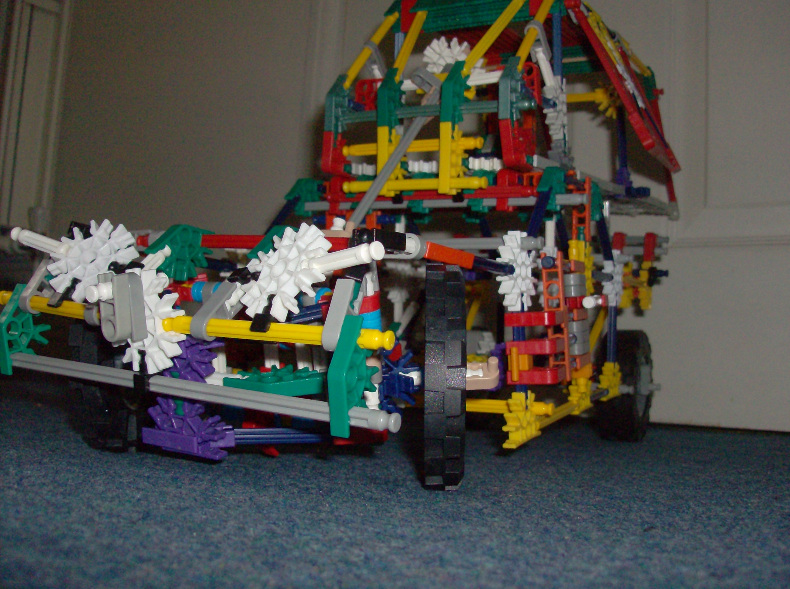 Knex Vehicle  (5).JPG