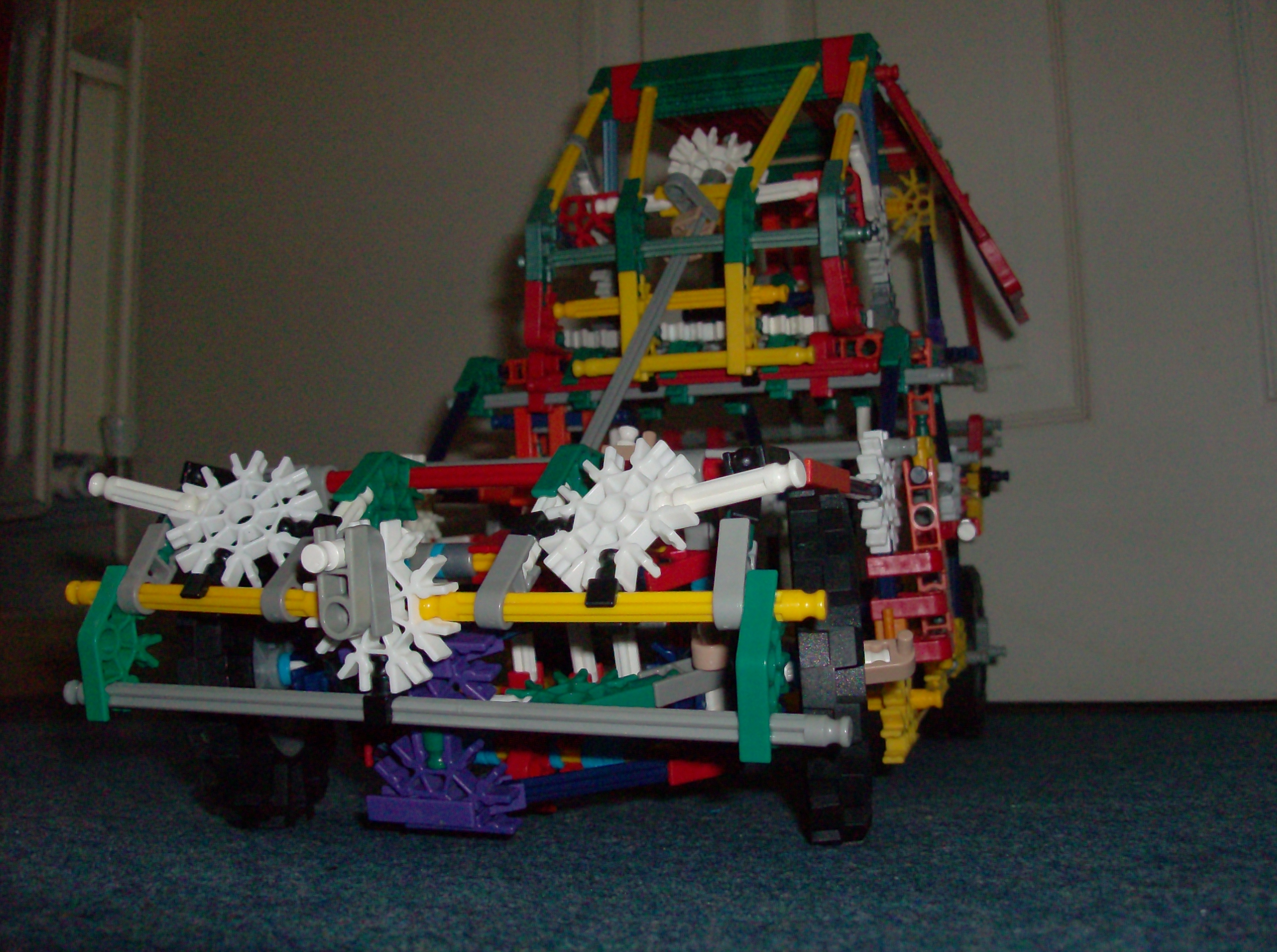 Knex Vehicle  (6).JPG