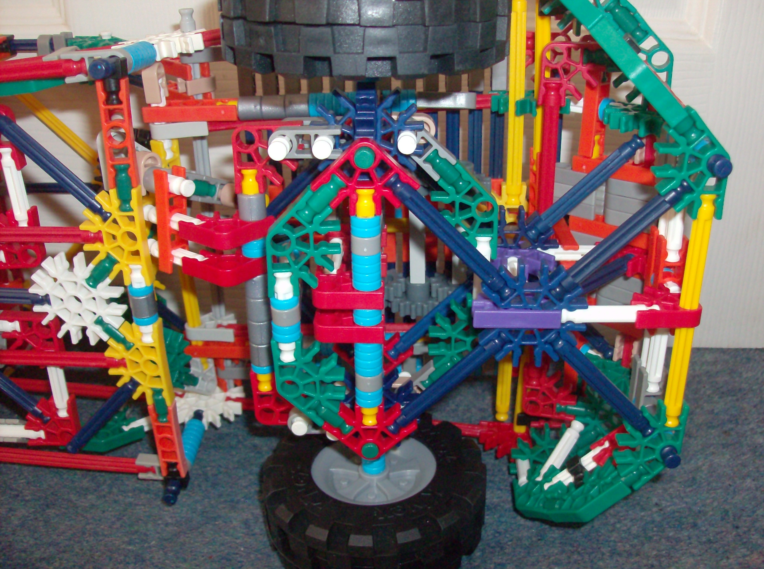 Knex car (1).JPG