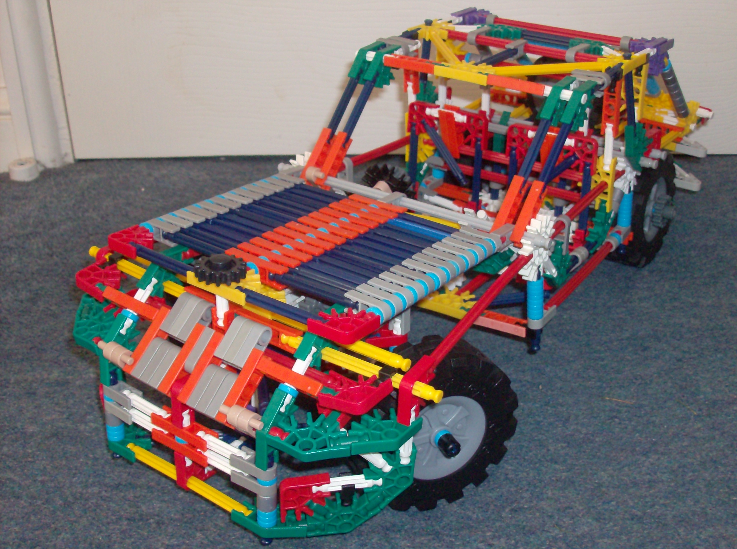 Knex car (13).JPG