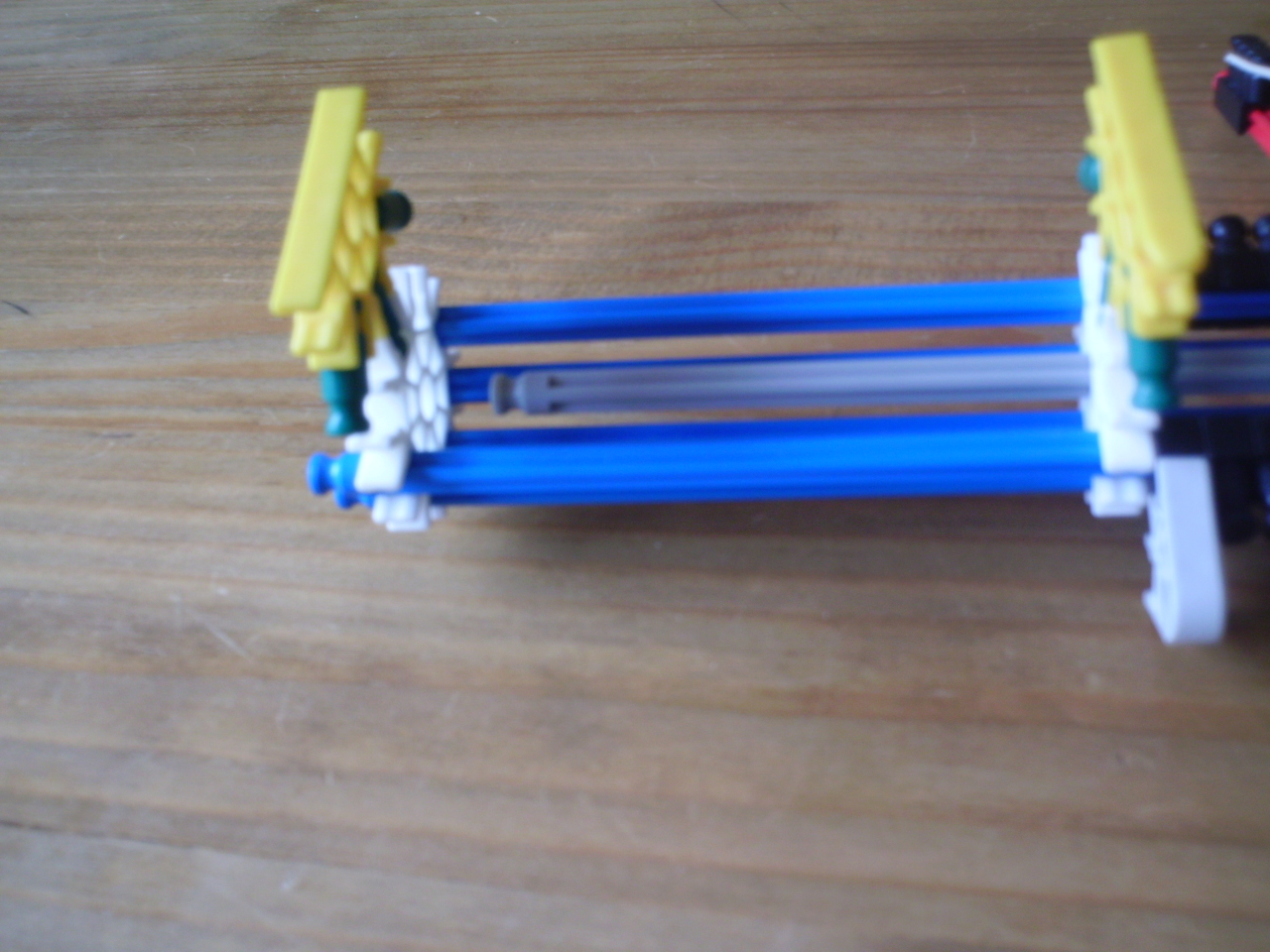 Knex time bomb 030.jpg