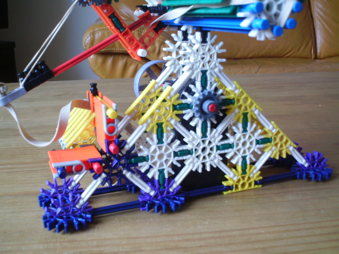 Knex time bomb 051.jpg