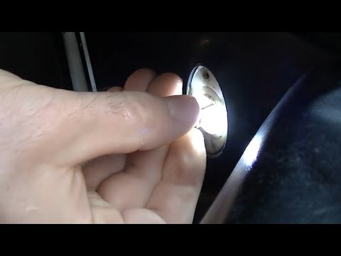 LED LICENSE PLATE CONVERSION BULB REPLACEMENT | DODGE RAM 1500 | HOW TO DO SMD LIGHTS MOD