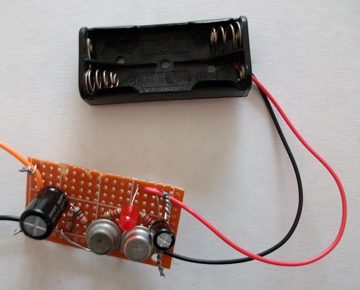 LED Small Signal Detector 04 Step 02 Build the Circuit.jpg