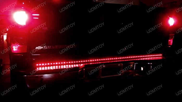 LED-tailgate-strip-light-09.jpg