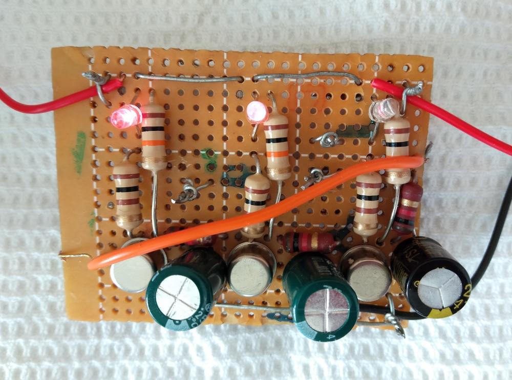 LEDs Ring Oscillator 01 Toy.jpg