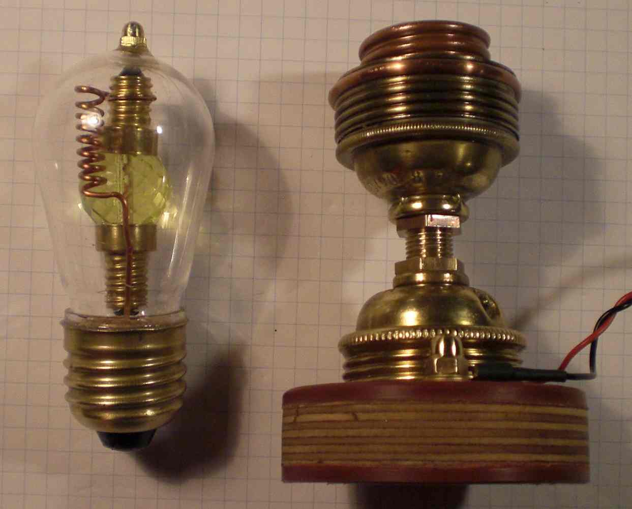 Lampe-und-Fu&szlig;.jpg