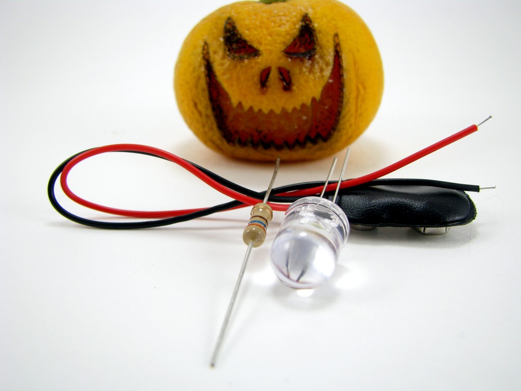 Laser_Etched_Halloween_Orange_with_LED_601.JPG