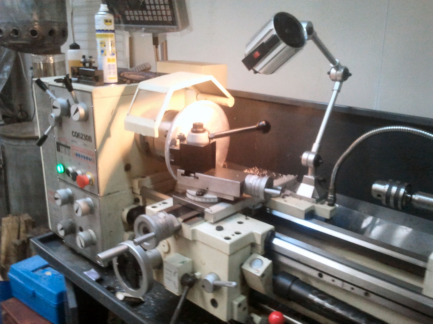 Lathe 2.jpg