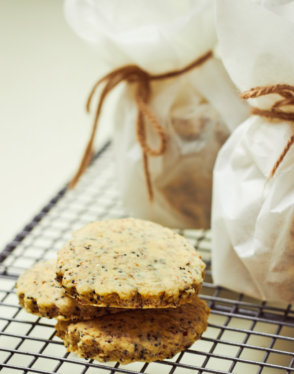 Lemon-&amp;-Poppy-Seed-Cookies_5-wm.jpg