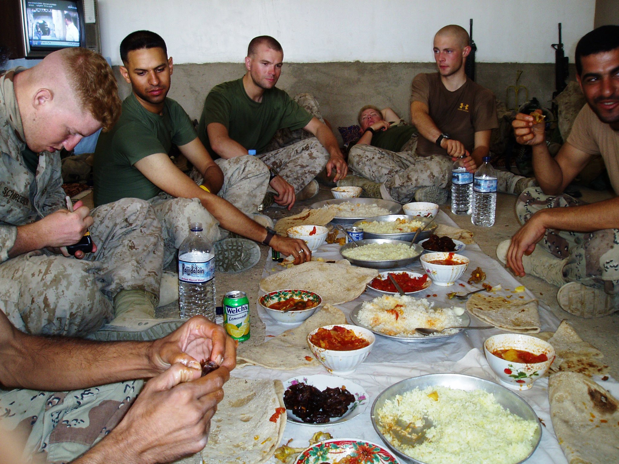 Lunch_Iraq.jpg