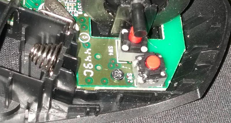 M330 - Repaired right mouse button.jpg