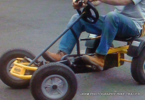 MARLEYS BIKE TRAILER.JPG