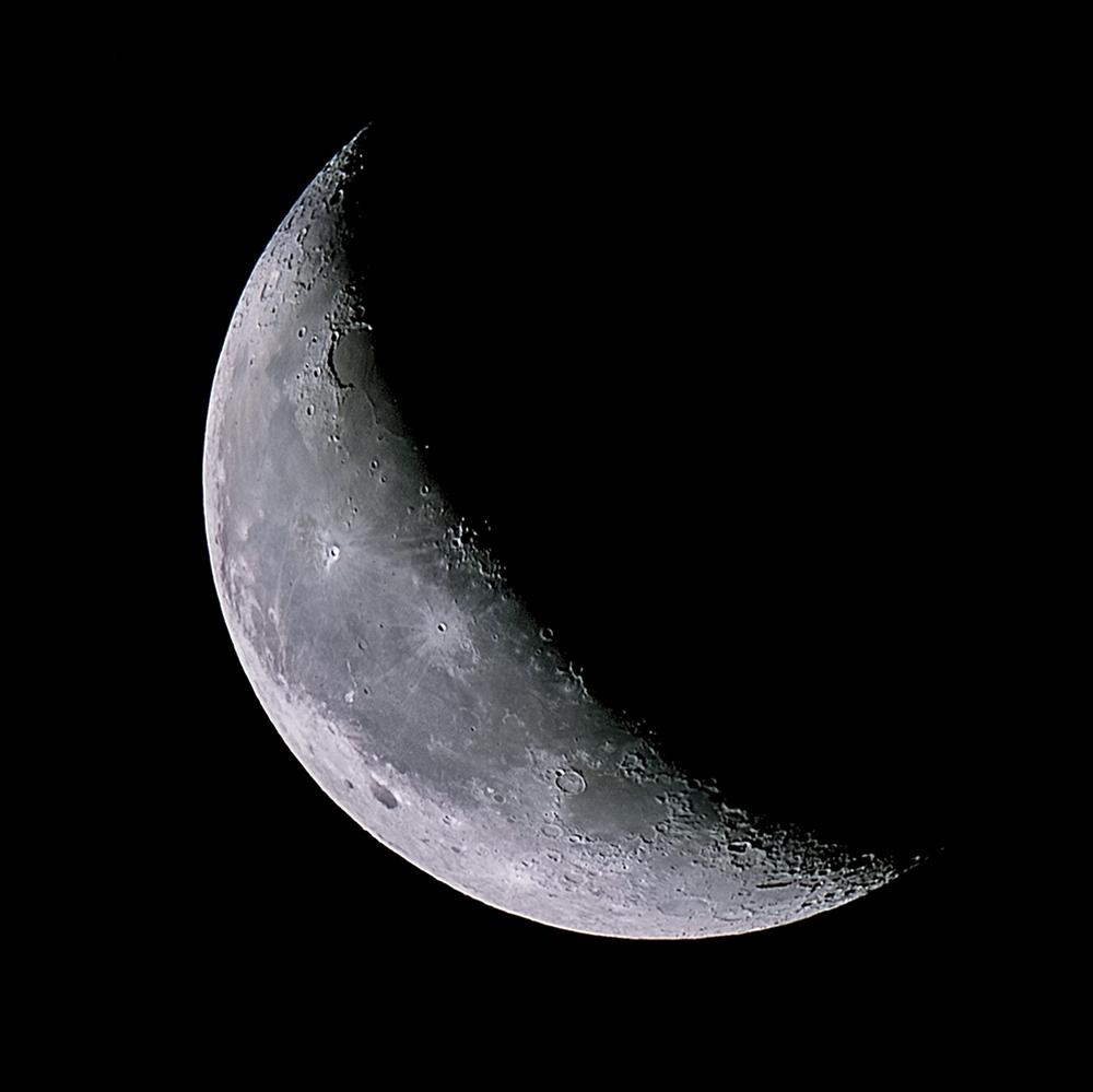 MOON_03.jpg