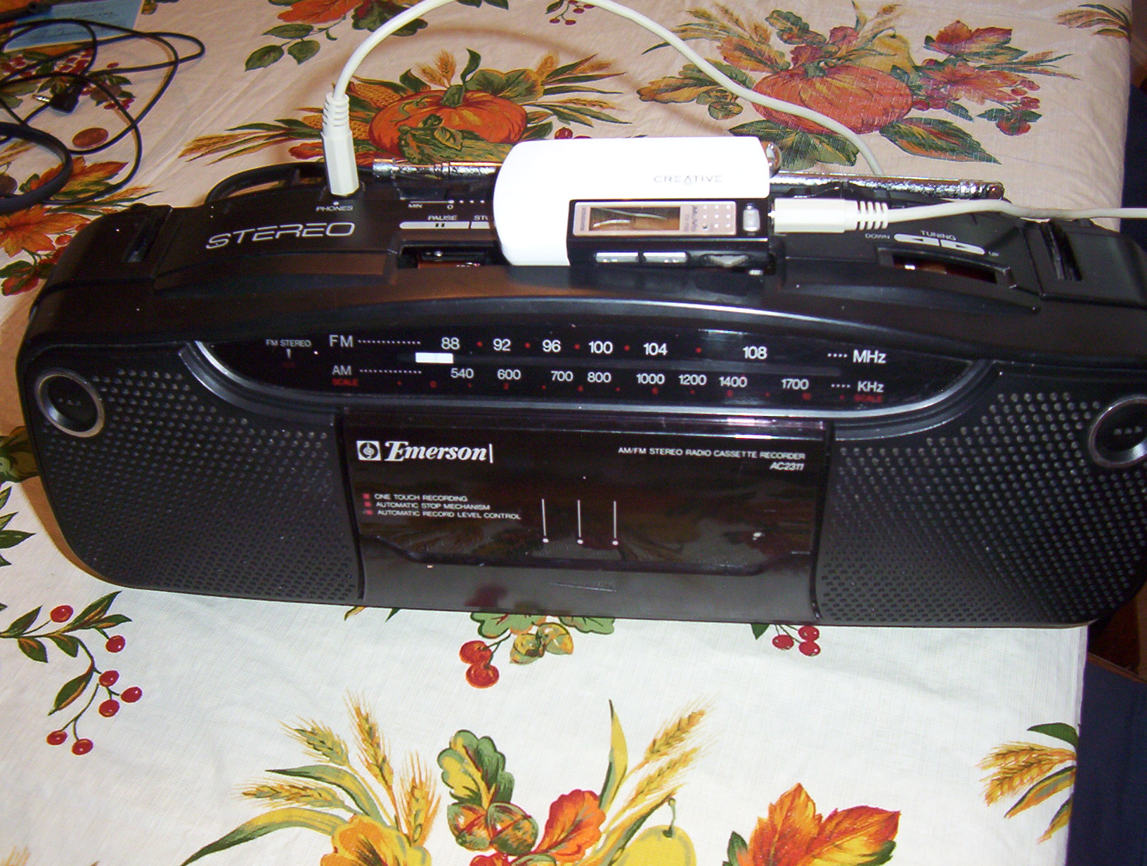 MP3 Boombox 050.jpg