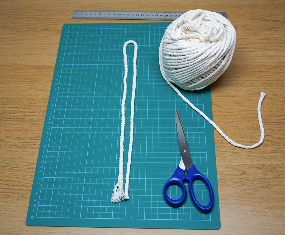 Macrame Feather 1.jpg