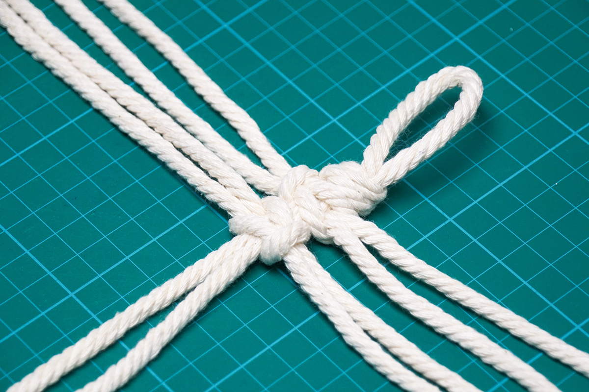 Macrame Feather 17.jpg