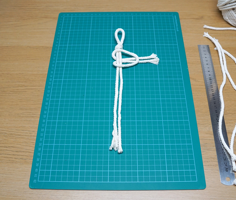 Macrame Feather 20.jpg