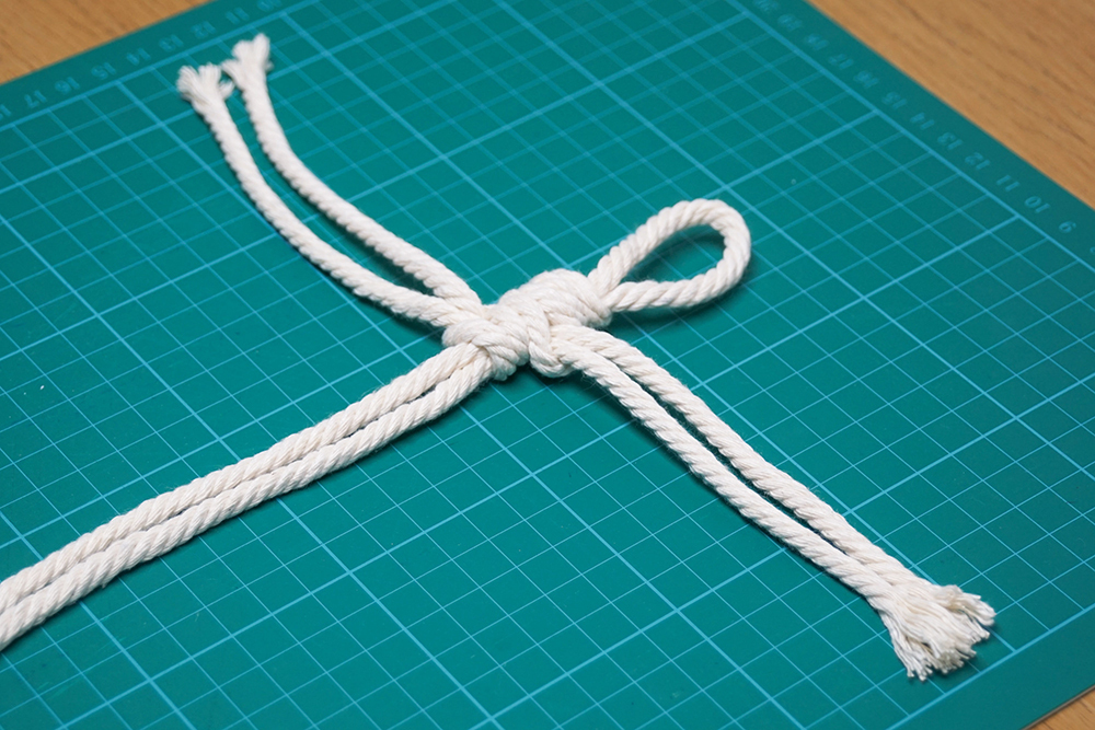 Macrame Feather 29.jpg