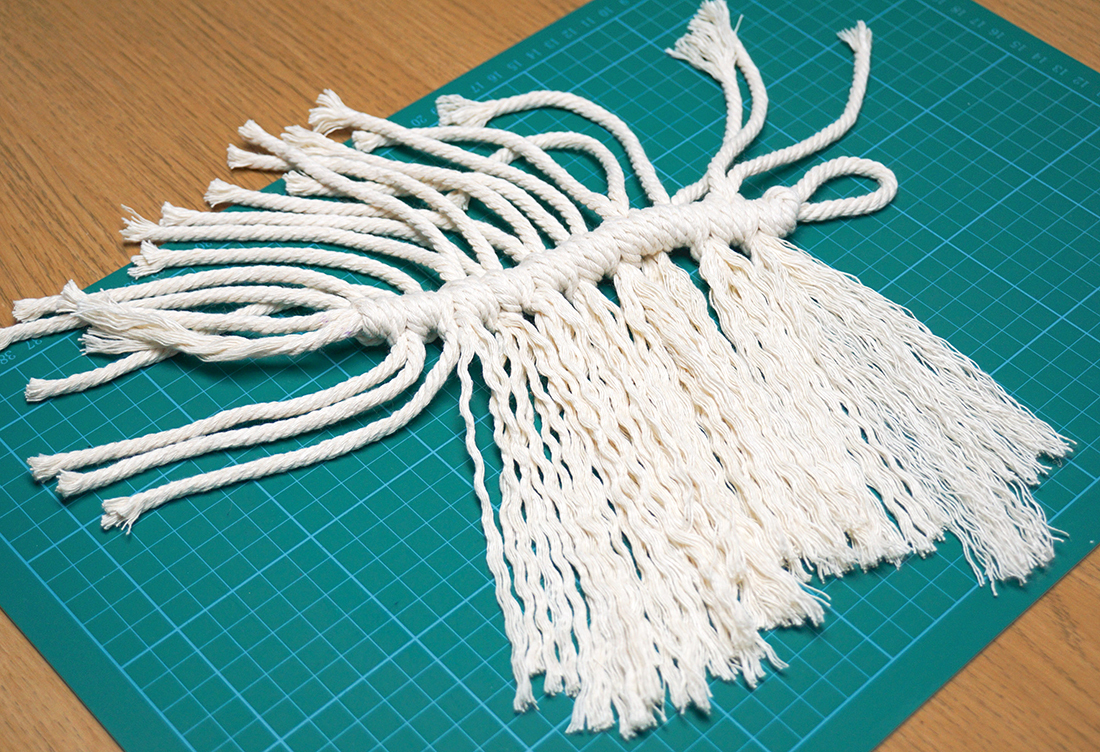 Macrame Feather 36.jpg