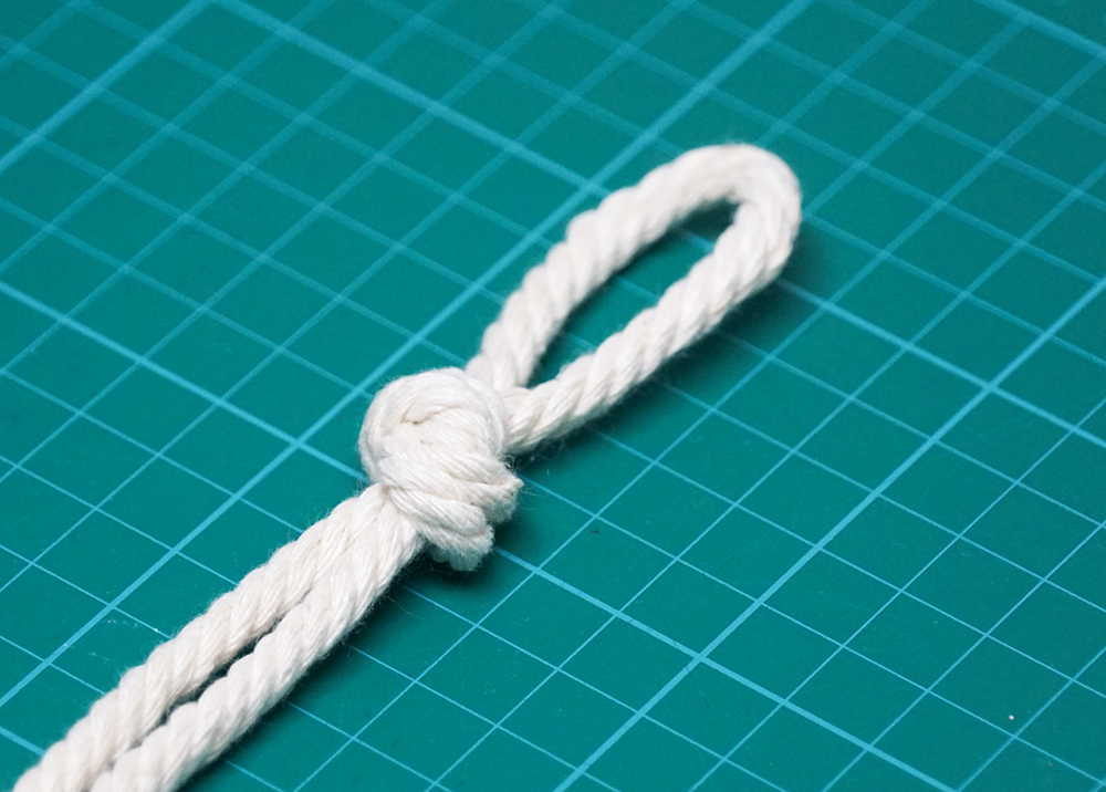 Macrame Feather 4.jpg