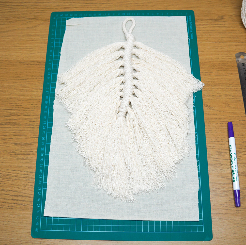 Macrame Feather 40.jpg