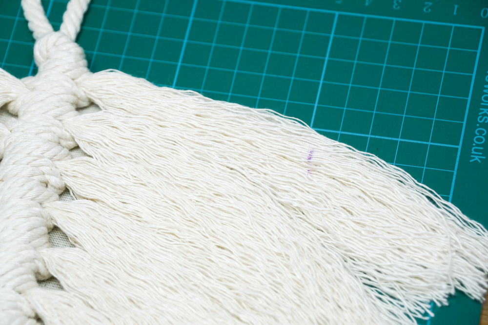 Macrame Feather 43.jpg