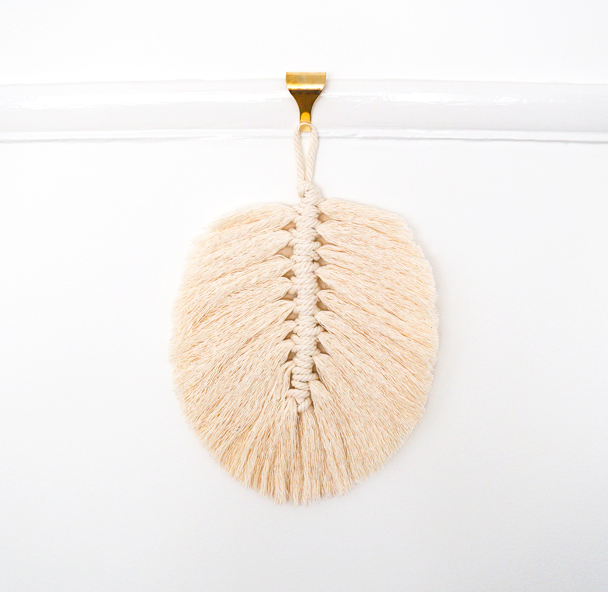 Macrame Feather 49.jpg