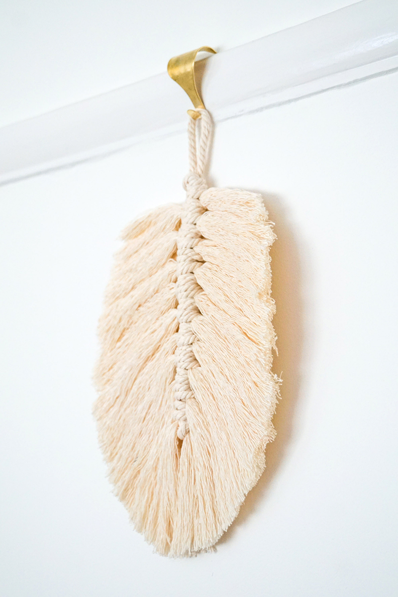 Macrame Feather 51.jpg