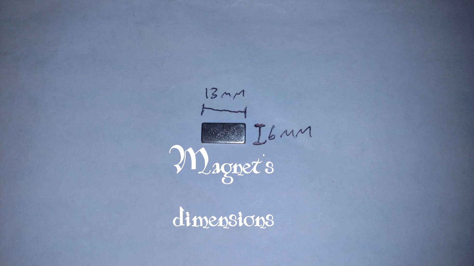 Magnet's dimensions with text.jpg