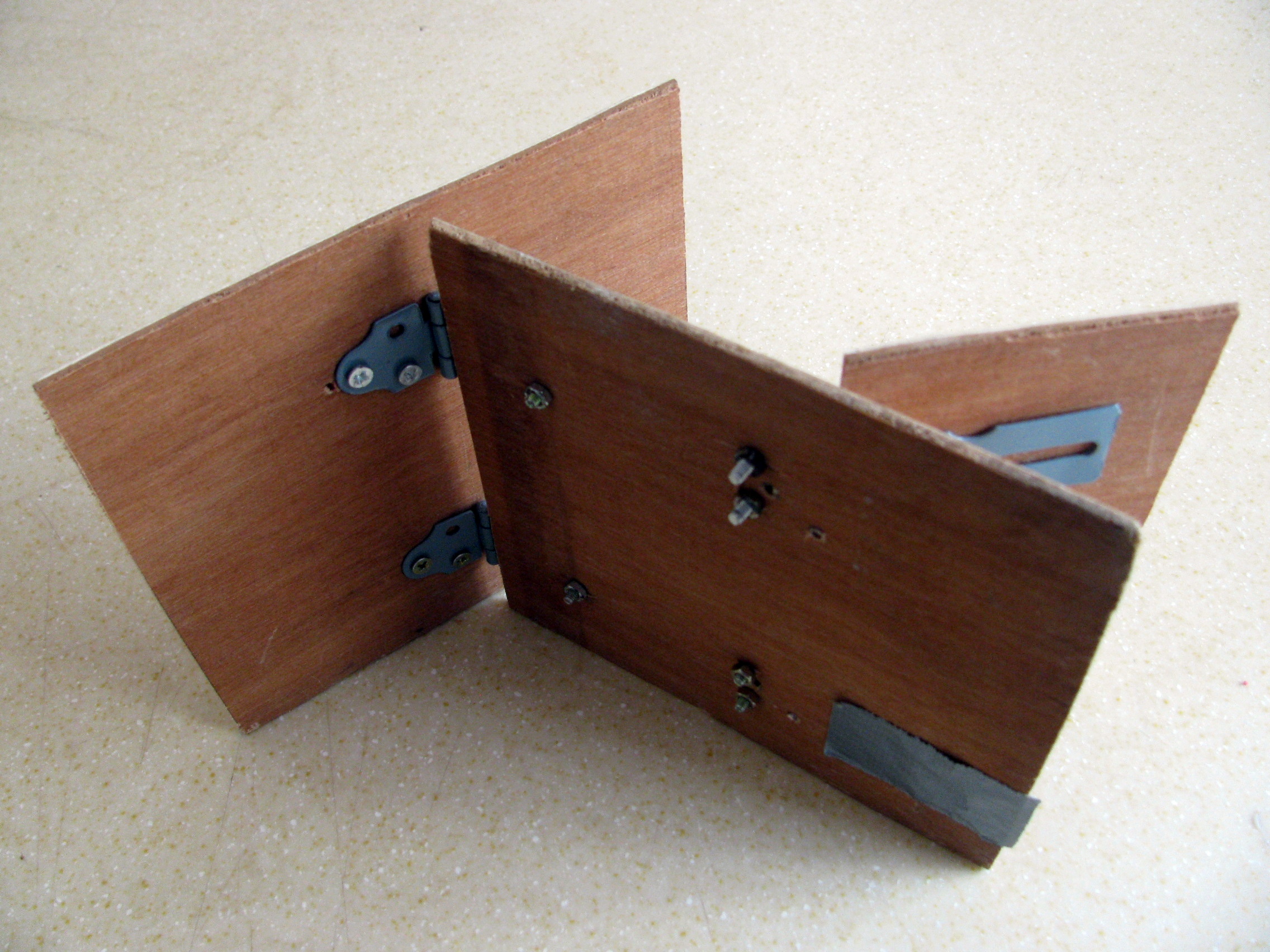 Magnetic Offset Hinge Joint.JPG