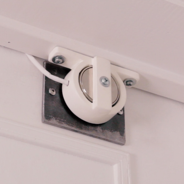 Magnetic-Lock-with-3D-Printed-Mount.jpg