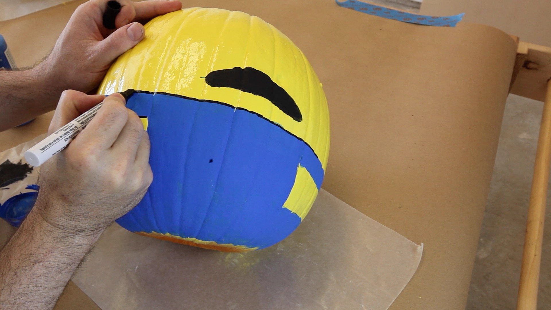 Make Minion Pumpkins for Halloween 0007.jpg