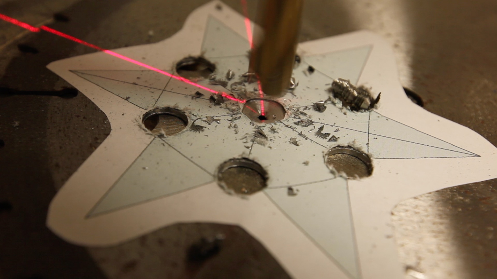 Make a Throwing Star from a Saw Blade 0005.jpg