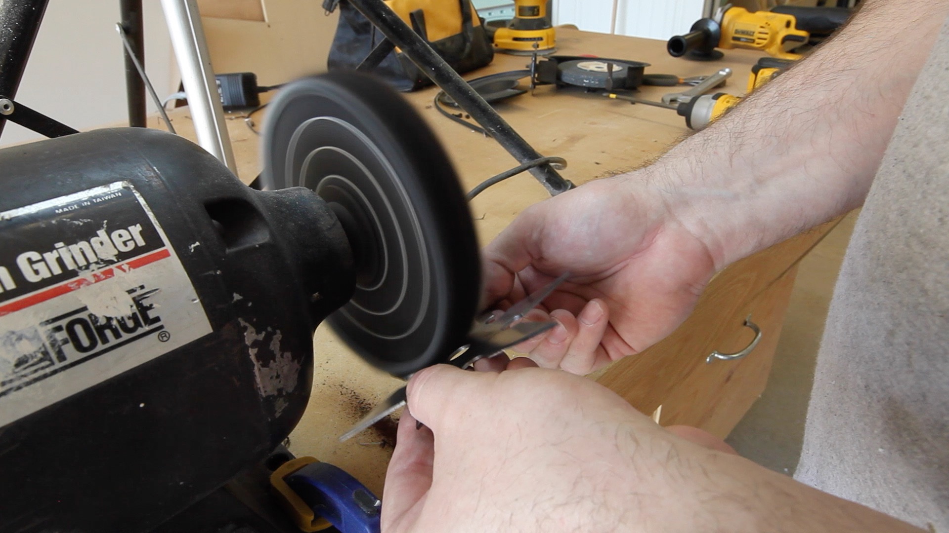 Make a Throwing Star from a Saw Blade 0015.jpg