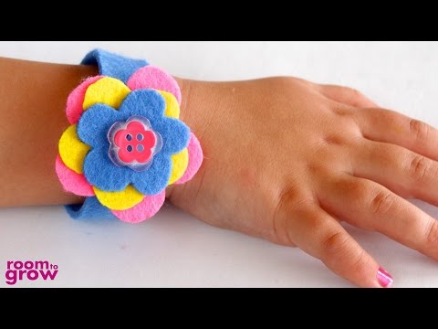 Make this flower bracelet for spring!