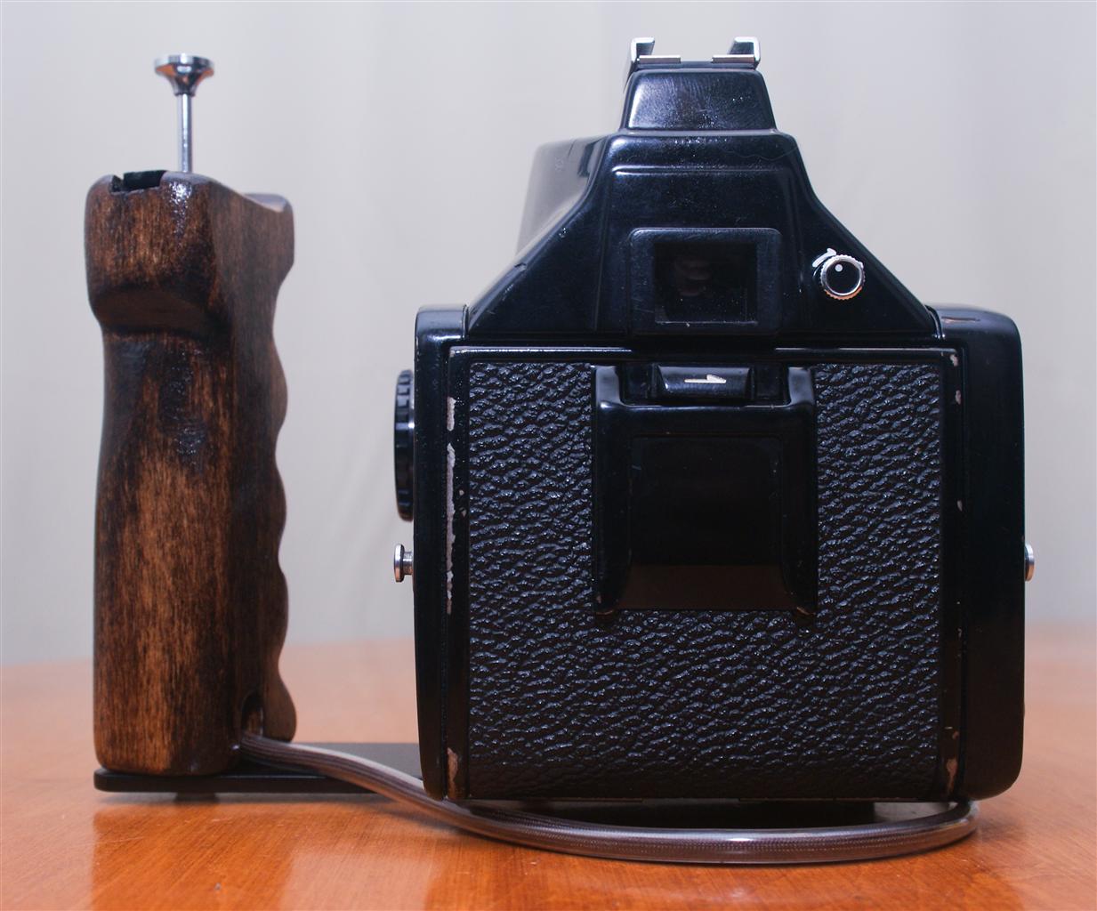 Mamiya 645 Grip-6 (Custom).jpg