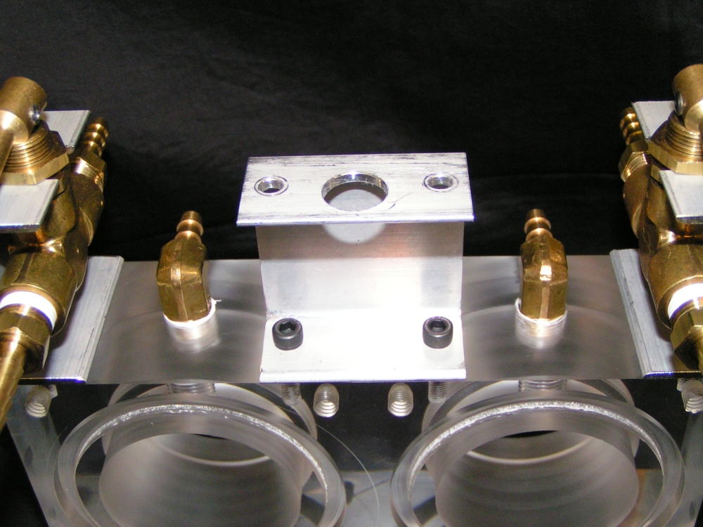 Manifold bracket.JPG