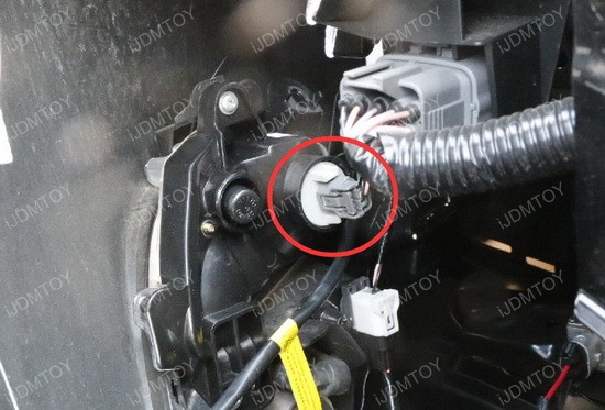 Mazda-3-LED-DRL-turn-signal-Installation-06.jpg