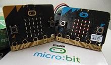 Micro-bit_v1_&amp;_v2.JPG