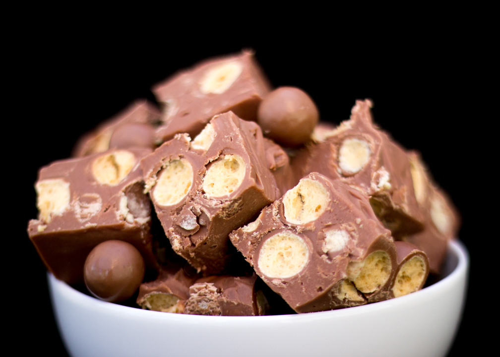 Microwave Maltesers Fudge-6.jpg