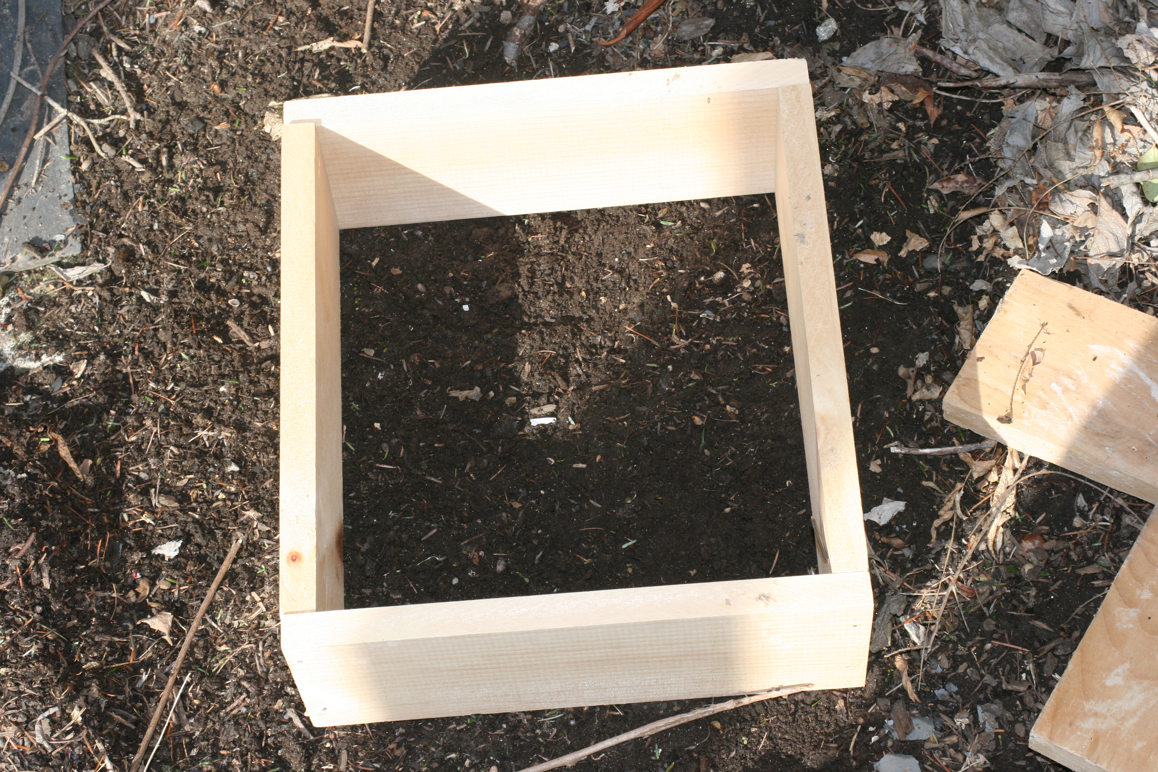 Mini Wooden Compost Bin 015.jpg