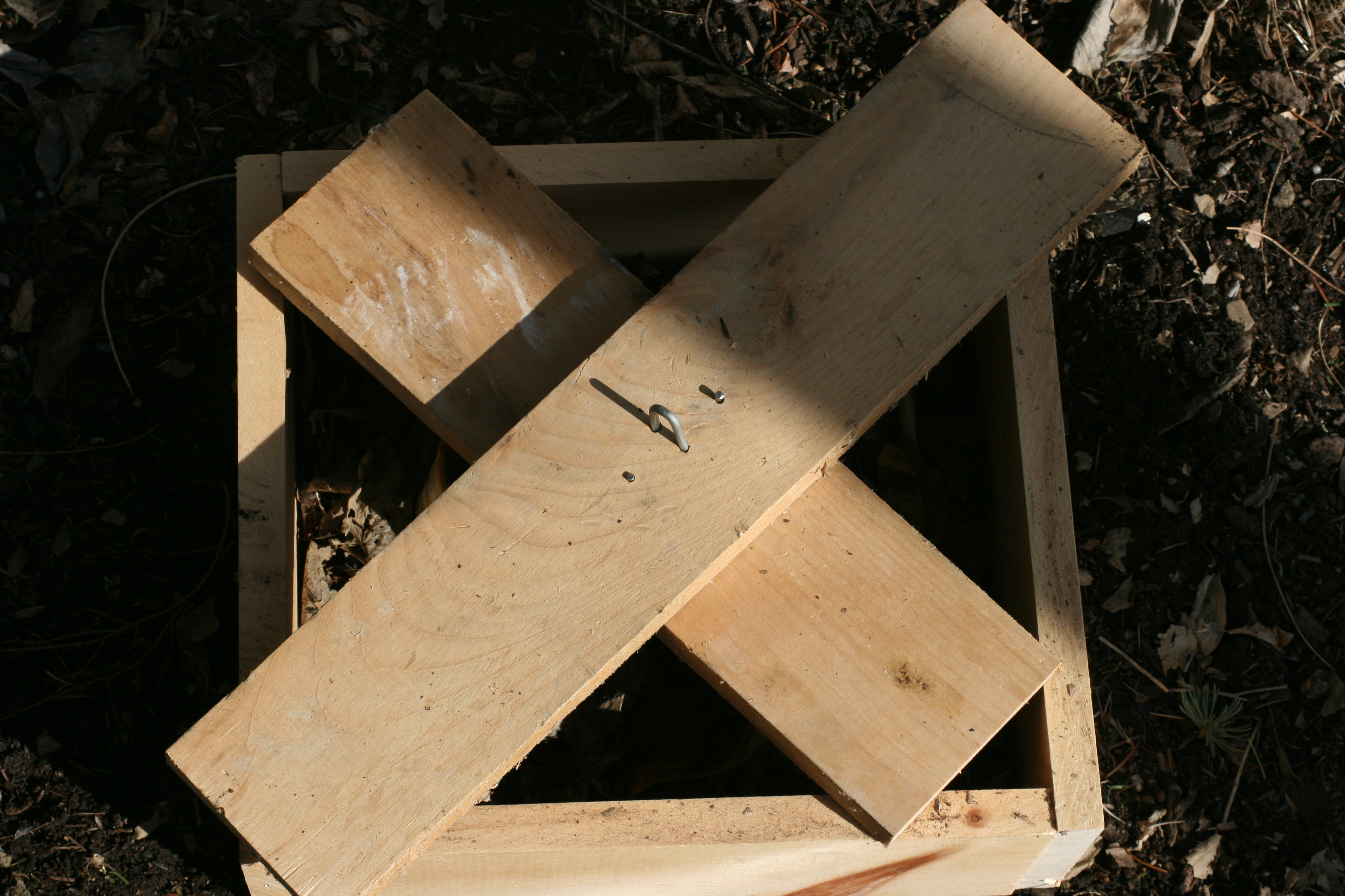 Mini Wooden Compost Bin 019.jpg