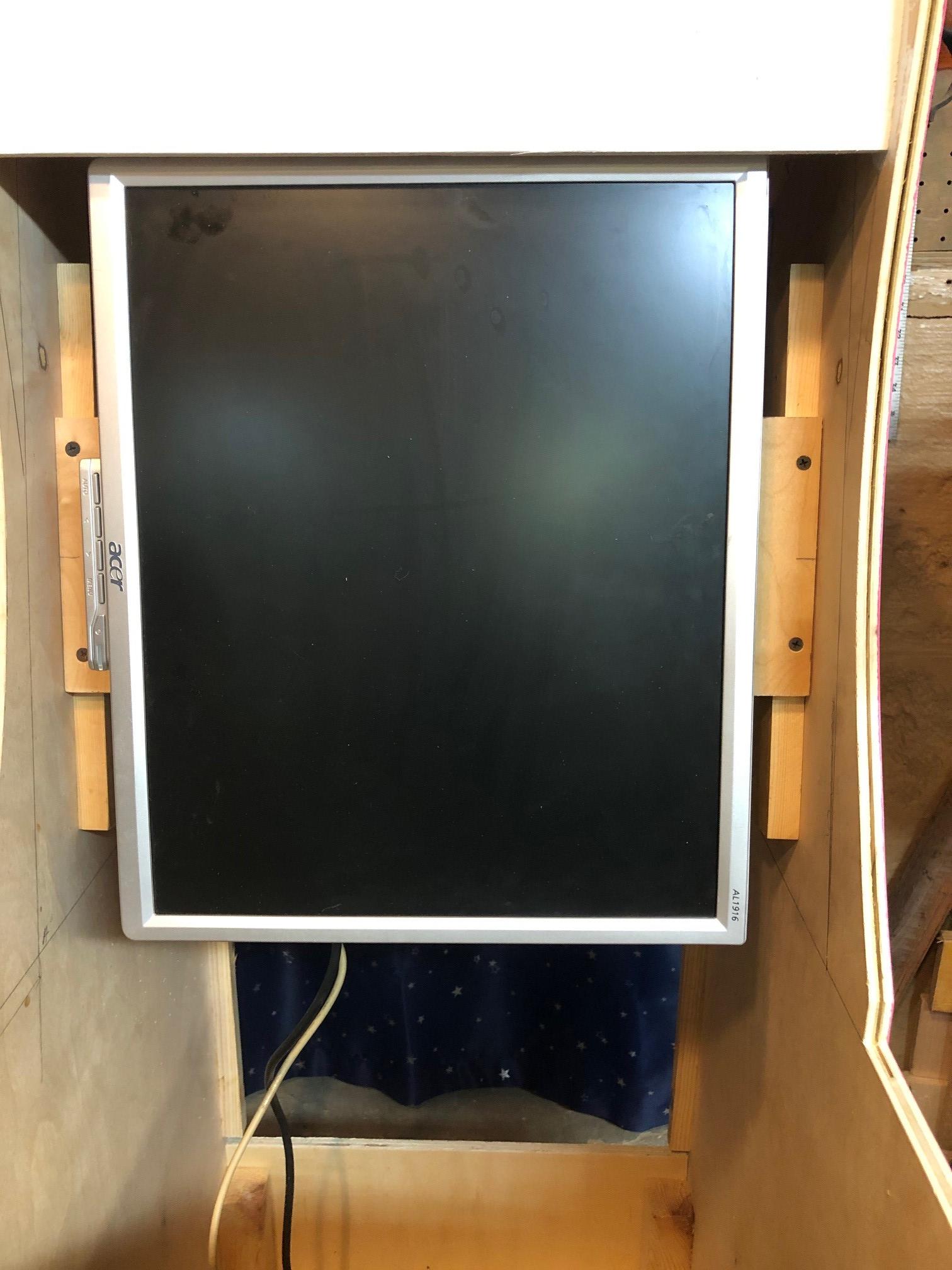 Monitor mounted 1.jpg