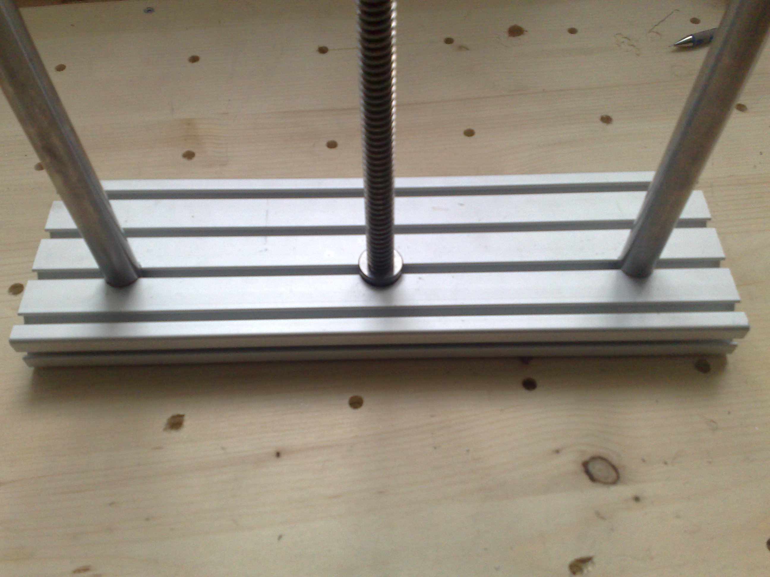 Mounting X trapezoidal threaded rod.jpg