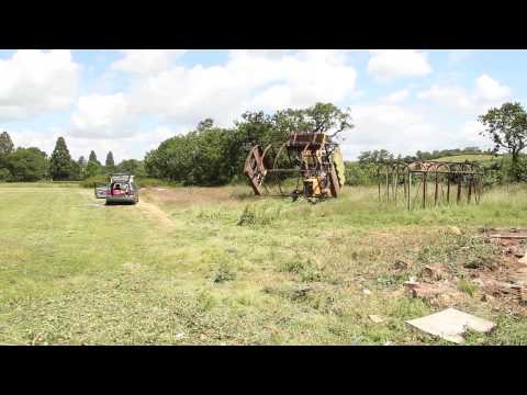 Moving the Meat Wagon frame with a JCB