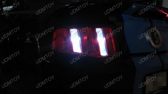 Mustang-LED-backup-reverse-lights-installation-12[1].jpg