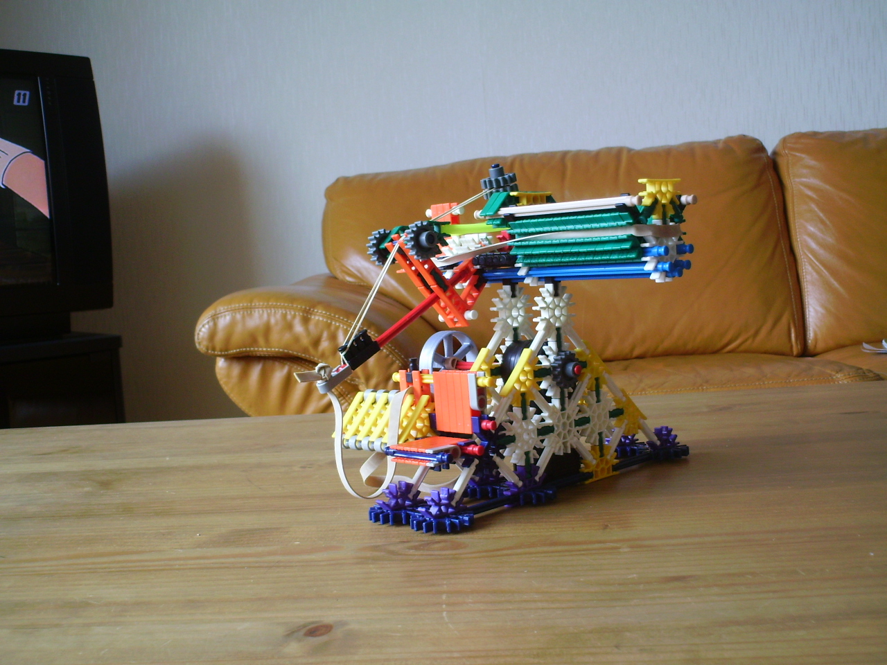 My updated knex creations! 2 012.jpg