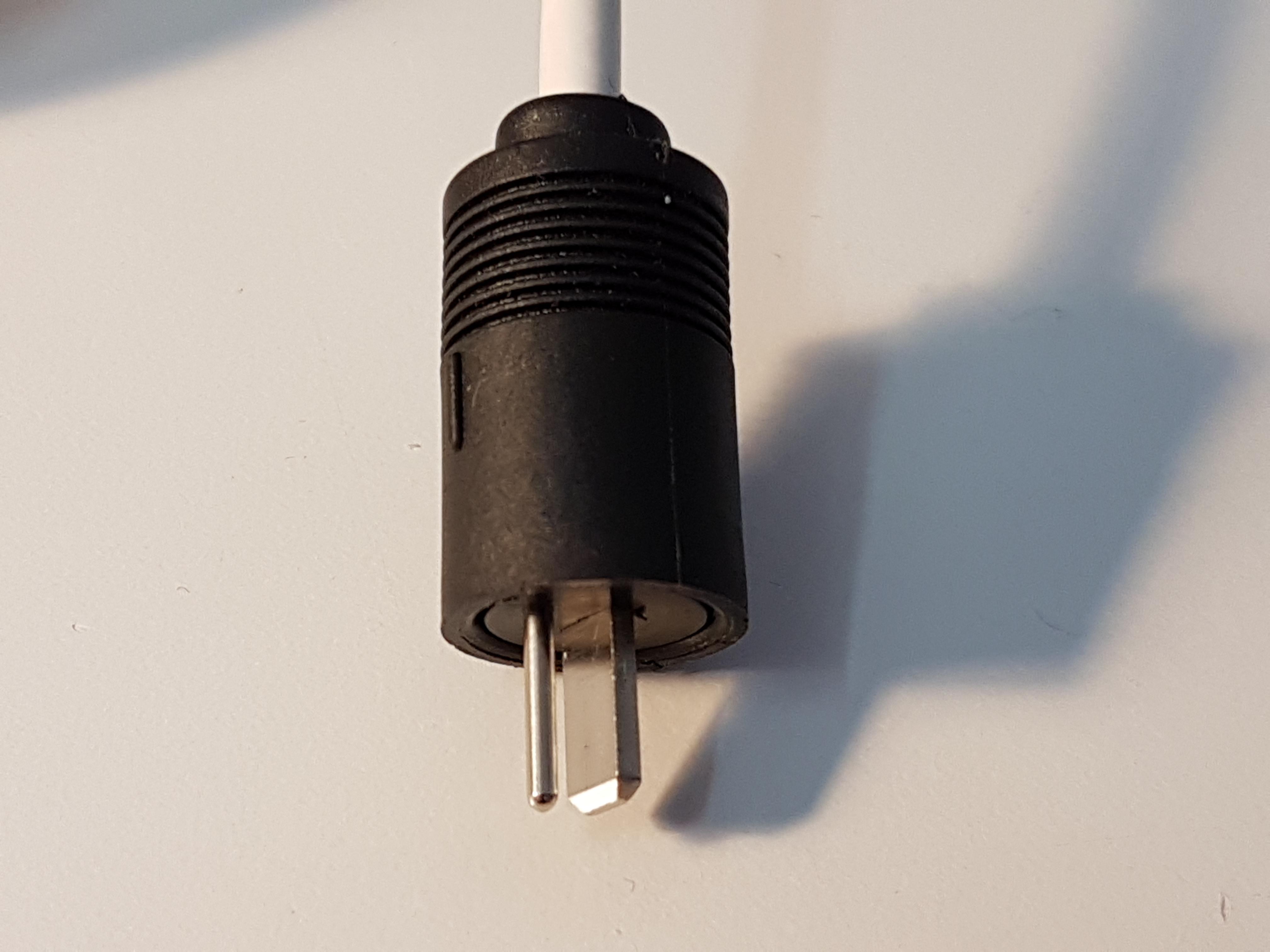 New DIN Spkr Plug (Goes into Recycled Wall Wart) 2.jpg