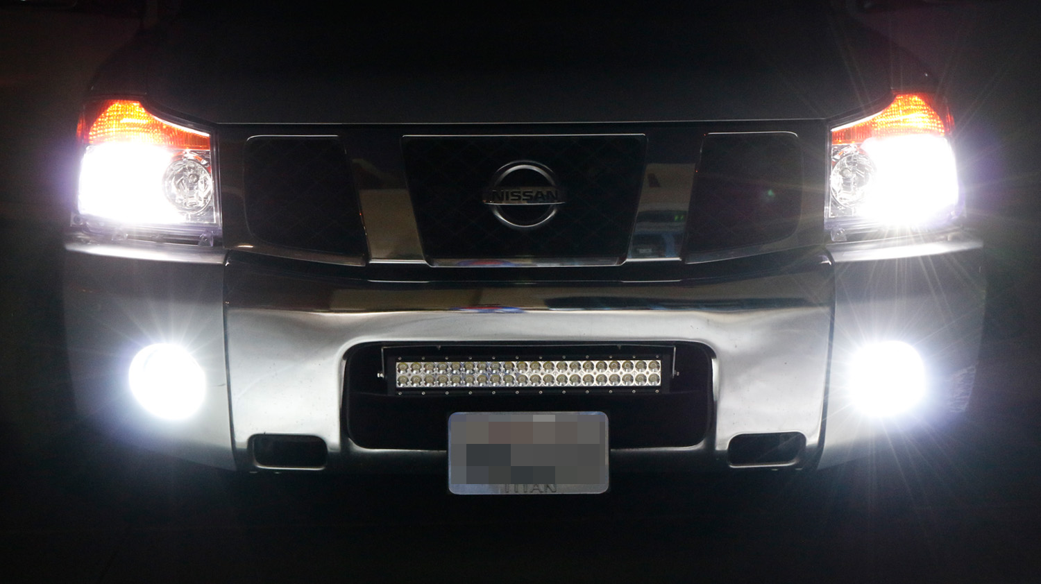 Nissan-Titan-LED-Light-Bar-06.jpg